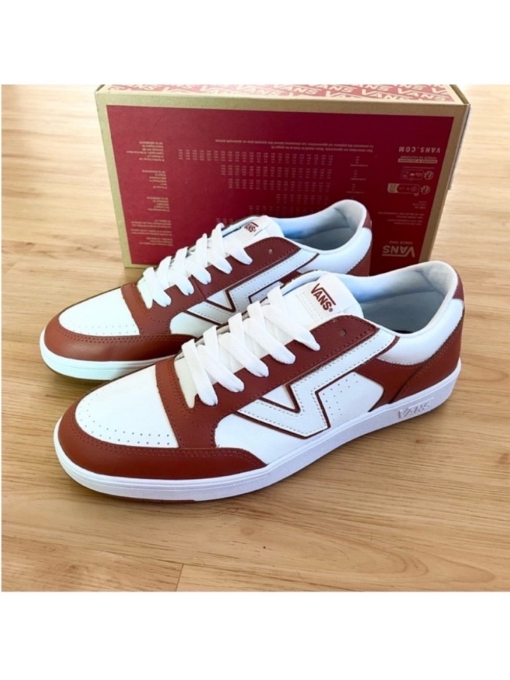 Vans Lowland Leather
Comfycush 2 / Tone Auburn
Mens 12.OUS